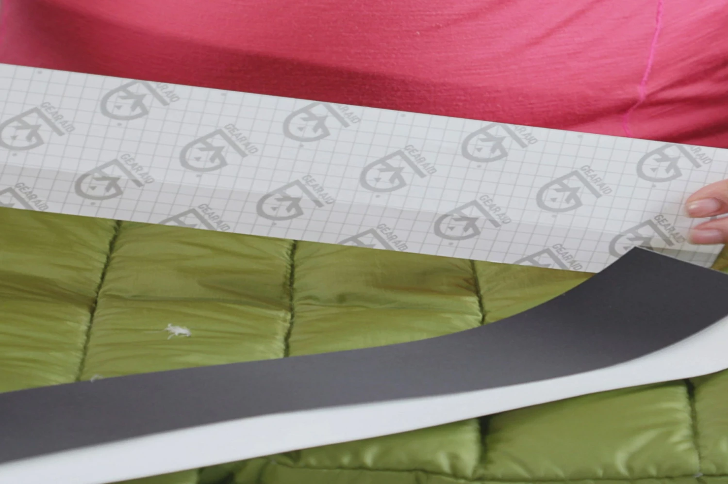 GEAR AID Tenacious™ Green Repair Tape 2 GEAR AID Tenacious™ Green Repair Tape - Billede 2