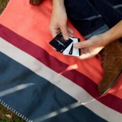 Gentlemen's Hardware Beer Trivia Waterproof Playing Cards 8 Gentlemen's Hardware Beer Trivia Waterproof Playing Cards -Camping Salgsbutik 96000005 3